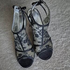 Caparros Black and Cream Lace Heels